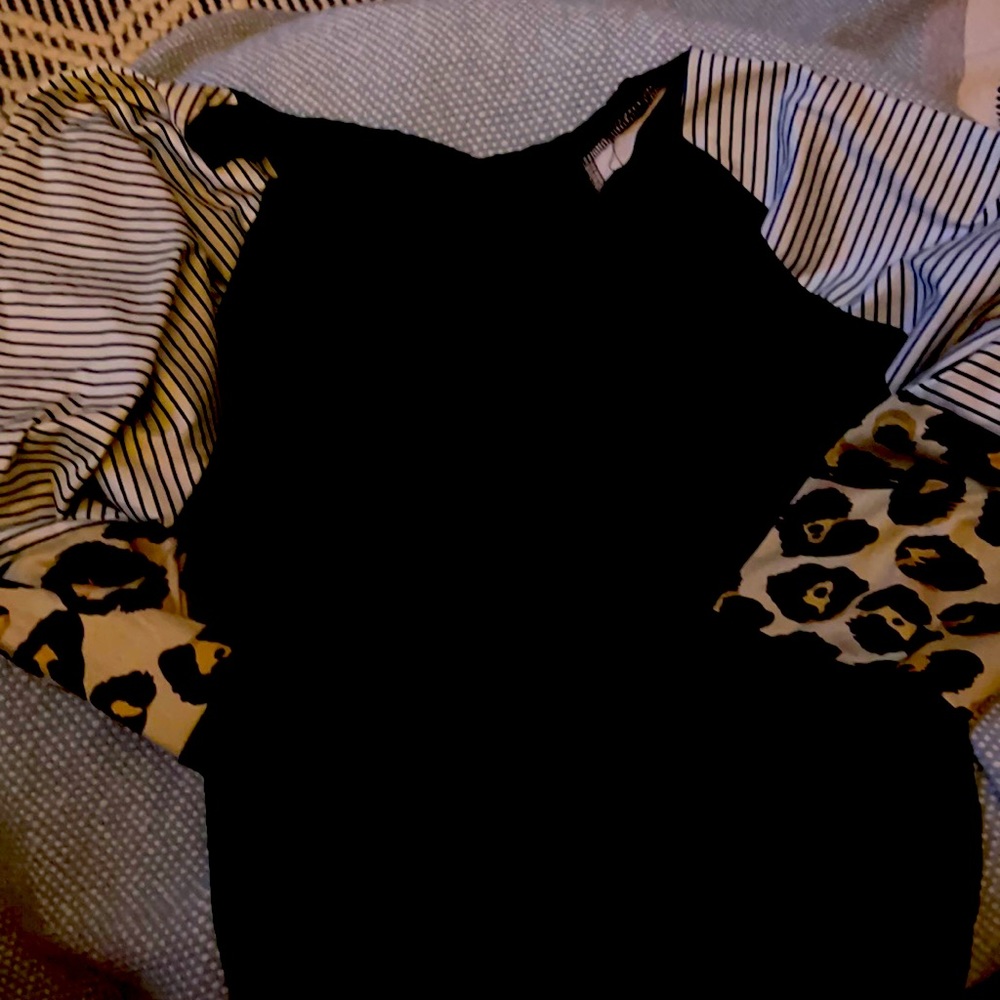 Ladies L/S XXL Black/ White/ Leopard Top